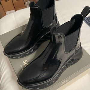 Spring step patent rain boot